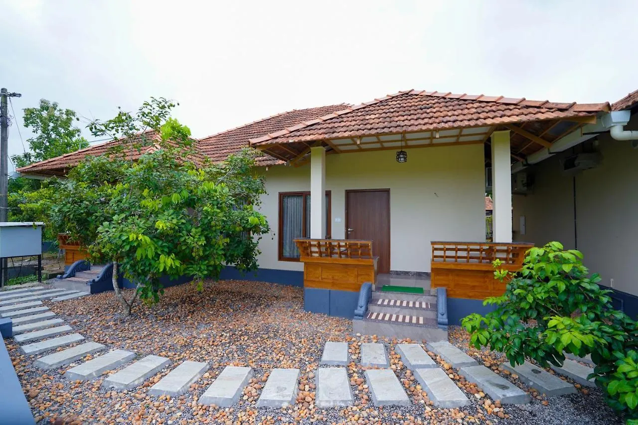 Kottackal Nature Inn Nedumbassery Hotel